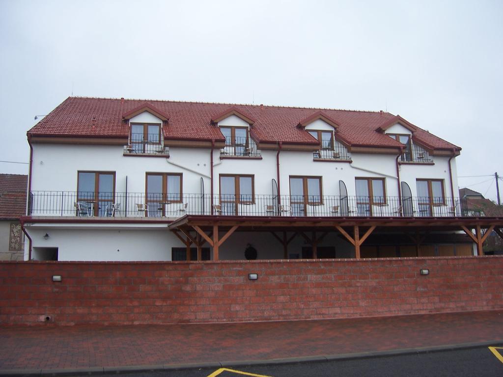 Bořetice 牛山旅馆酒店 外观 照片